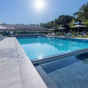 https://kyriad-residence-cabries.aixenprovencehotels.org